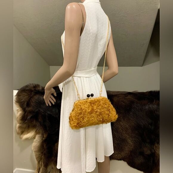 Handmade Real Curly Shearling Kisslock Clutch/Shoulder Bag/Crossbody & 2 Chains - Picture 4 of 14
